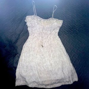 Women’s dress size Large, from Forever 21. Very feminine, comfortable & flowy.